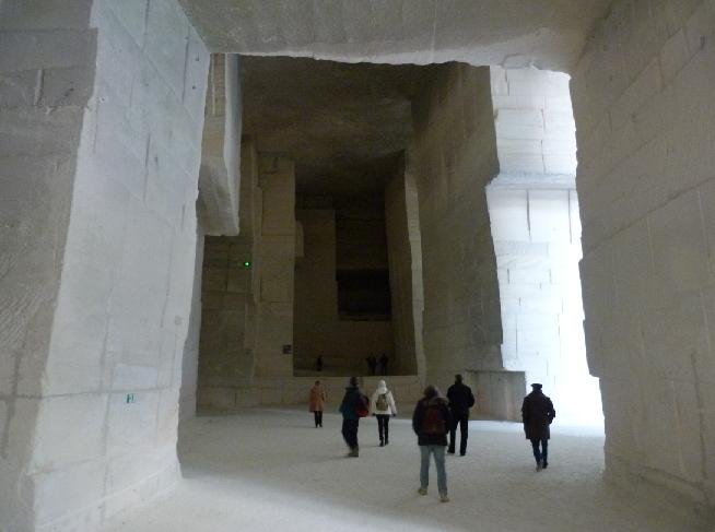 Les Baux et Eyragues : carrires souterraines et bambous