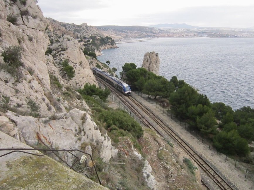ALLER RETOUR : MARSEILLE - LA COURONNE CARRO