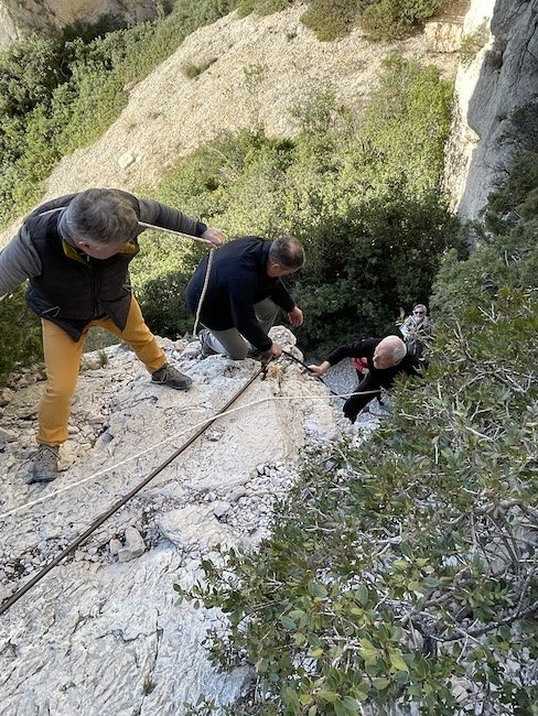 RANDONN�E CALANQUES- MARSEILLEVEYRE PAR LA MOUNINE